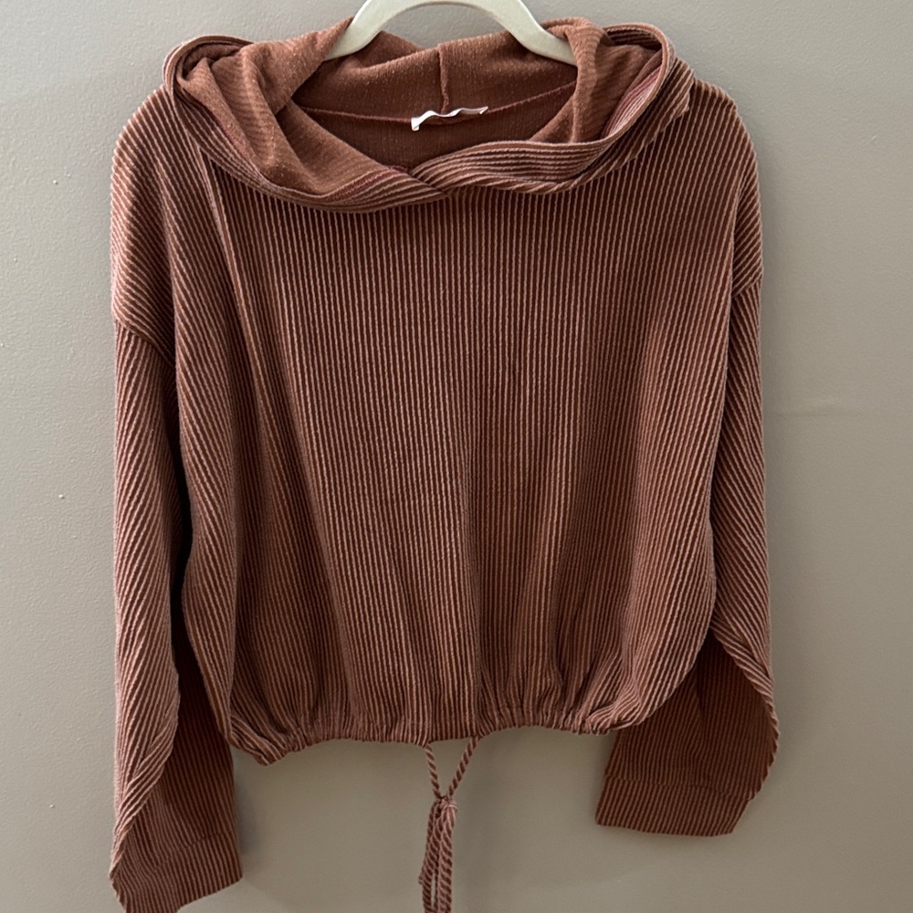 Tres Bien Ribbed Cowl Neck Sweater in Brown